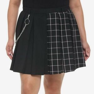Hot Topic Black & Pink Plaid Split Pleated Skirt